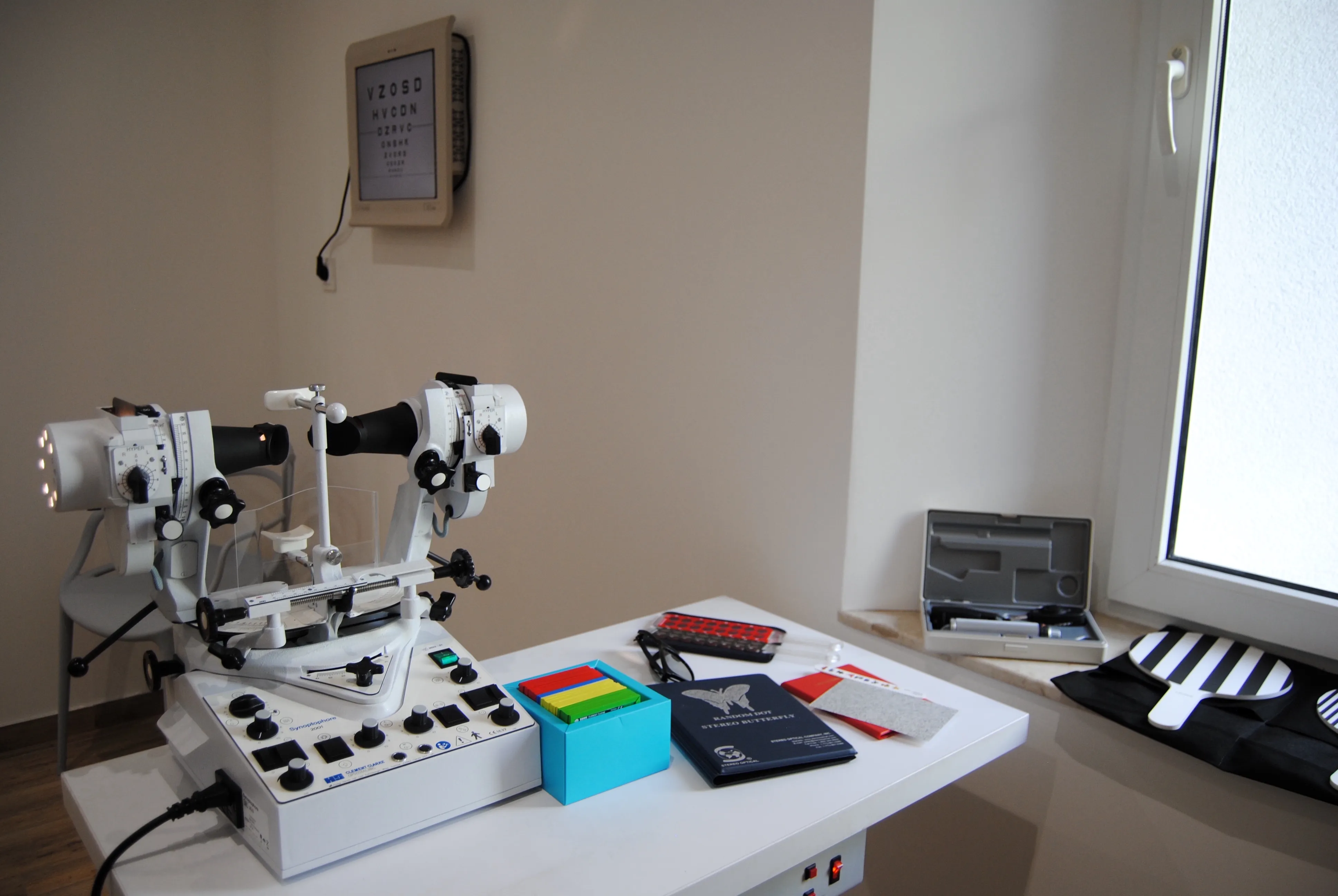 Synoptofor — urządzenie do diagnostyki i terapii niedowidzenia oraz widzenia obuocznego